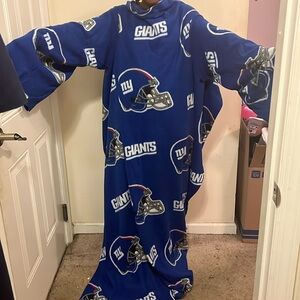 NFL NY GIANTS COMFY FLEECE THROW BLANKET WITH SLEEVES